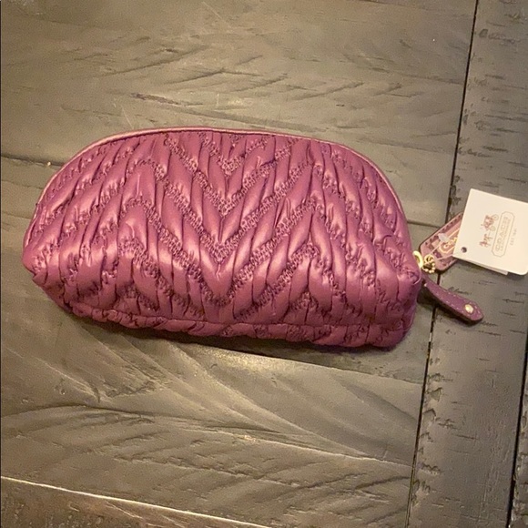 NWT Coach Purple/ Plum Makeup Bag - Picture 2 of 2
